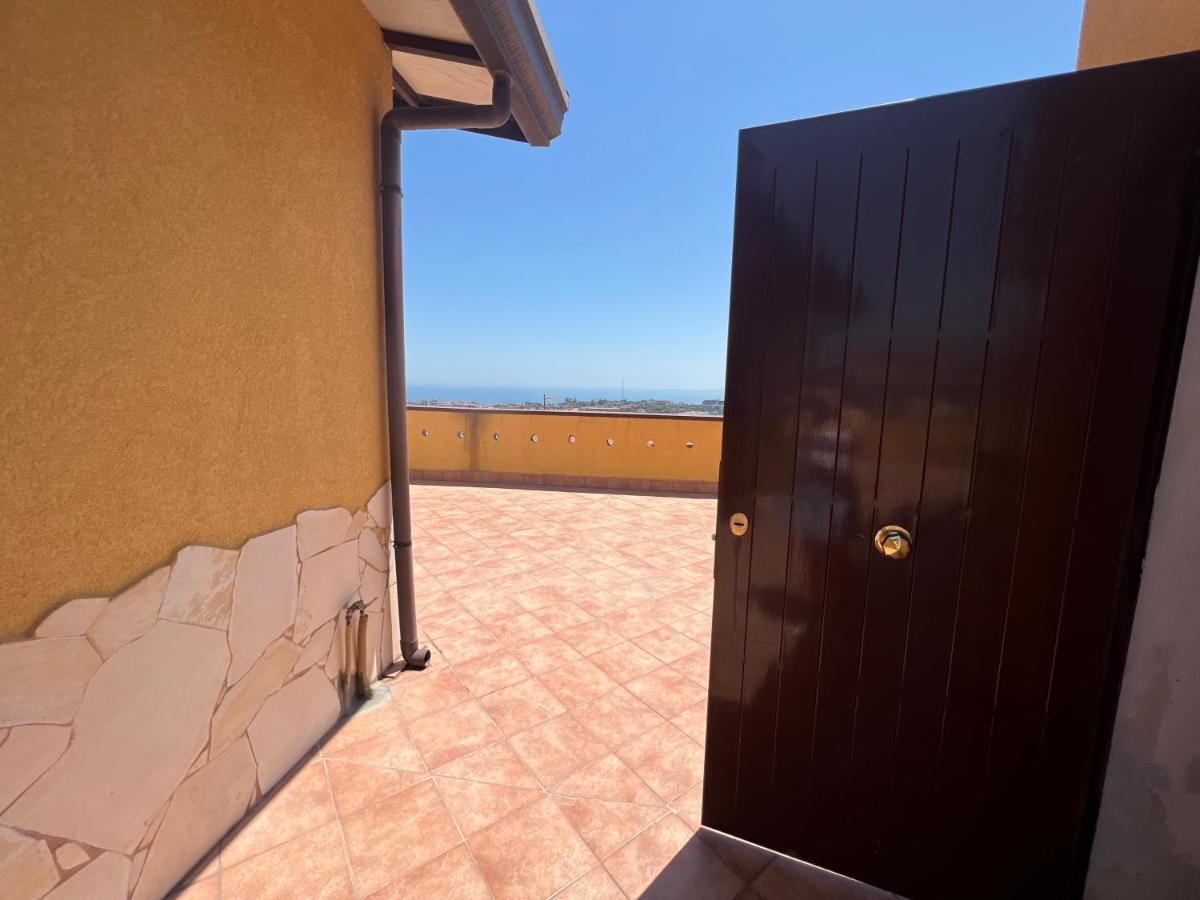 Attico Etnamare Villa Гравина ди Катания Екстериор снимка